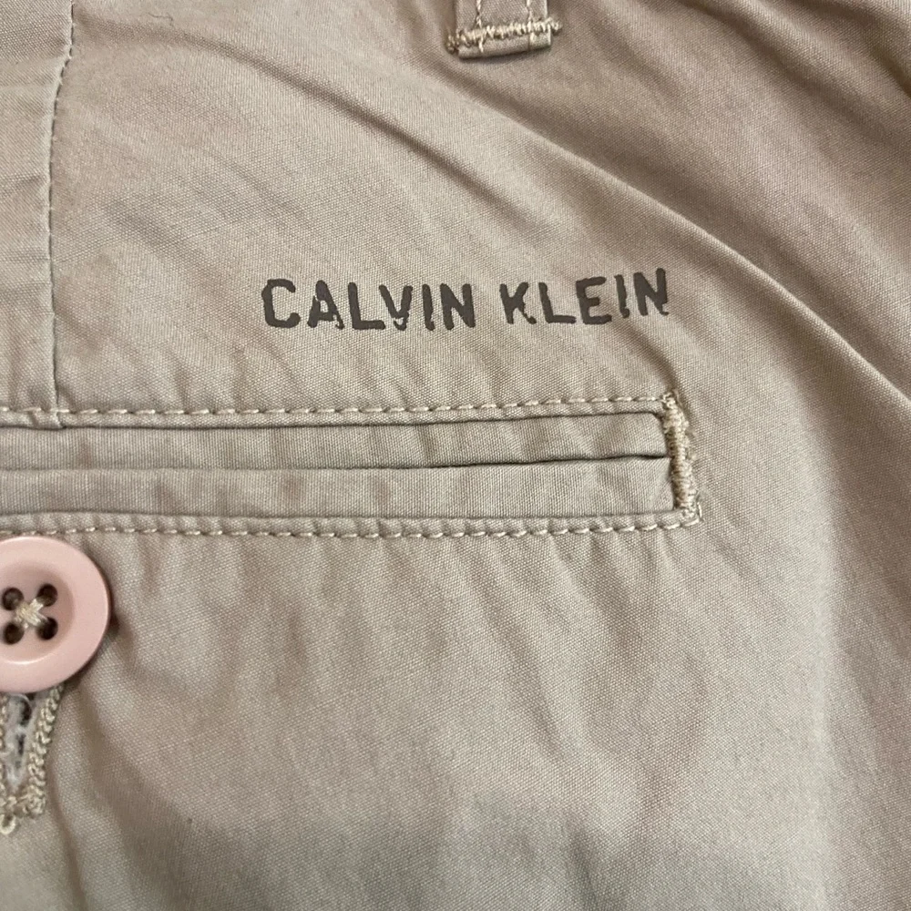 Calvin Klein men’s straight row cuffed new‎ pants 32-30